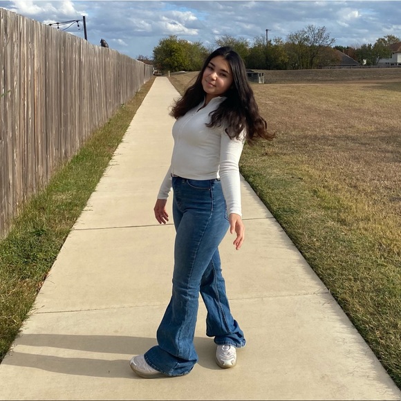 Free People CRVY Robyn High-Rise Flare Jeans - Picture 4 of 10